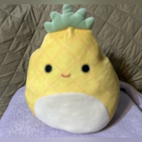 Squishmallows Flip-a-Mallows Maui & Regina & Joelle the Bigfoot - Picture 3 of 11